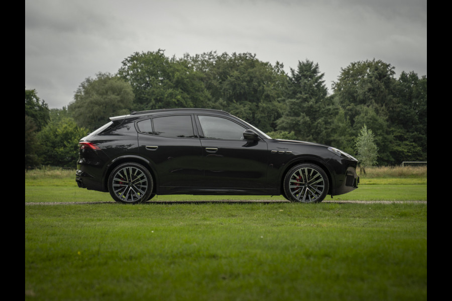 Maserati Grecale Modena 330pk | Full! | Luchtvering | Pano | 360 cam | Sonus Faber | Driver Assistance Pack Plus | Head-up | Stoelkoeling