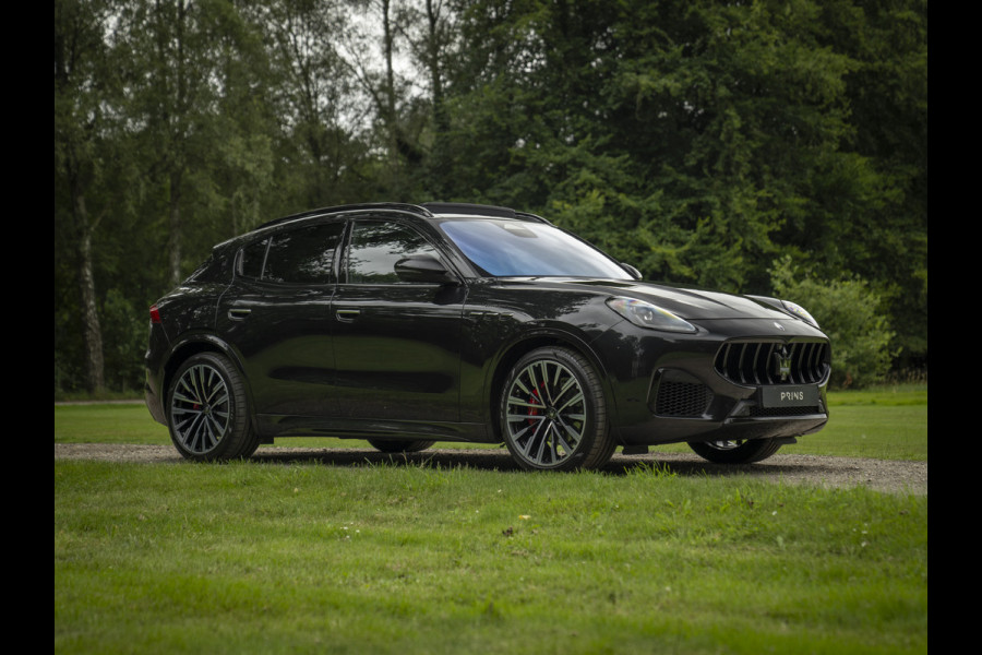 Maserati Grecale Modena 330pk | Full! | Luchtvering | Pano | 360 cam | Sonus Faber | Driver Assistance Pack Plus | Head-up | Stoelkoeling