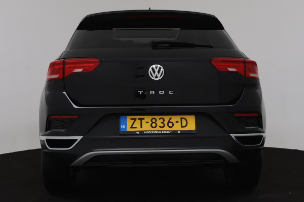 Volkswagen T-Roc 1.0 TSI Style Business Sport (PANORAMADAK, CAMERA, NAVIGATIE, PDC, ADAPTIVE, NL-AUTO, GOED ONDERHOUDEN)