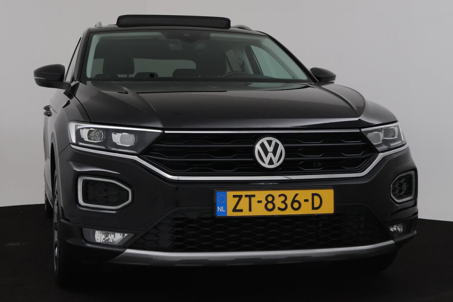 Volkswagen T-Roc 1.0 TSI Style Business Sport (PANORAMADAK, CAMERA, NAVIGATIE, PDC, ADAPTIVE, NL-AUTO, GOED ONDERHOUDEN)