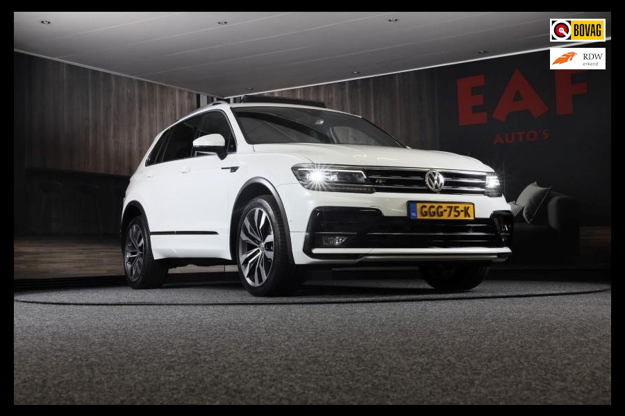 Volkswagen Tiguan 2.0 TSI 4Motion 3 x R Line / Digital Cockpit / Acc / Lane Assist / Open Pano / Led / Trekhaak / Pdc / 20 Inch