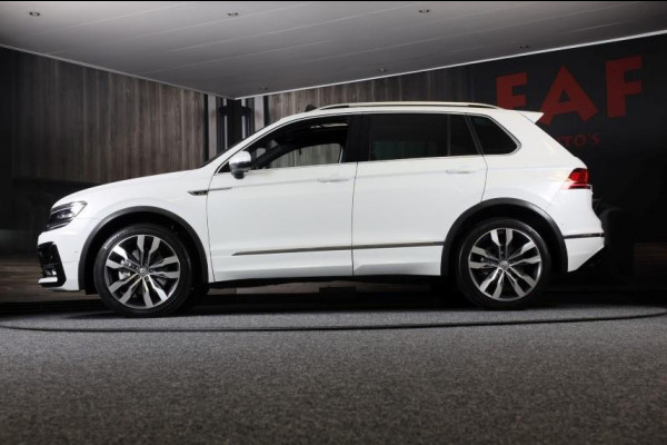 Volkswagen Tiguan 2.0 TSI 4Motion 3 x R Line / Digital Cockpit / Acc / Lane Assist / Open Pano / Led / Trekhaak / Pdc / 20 Inch