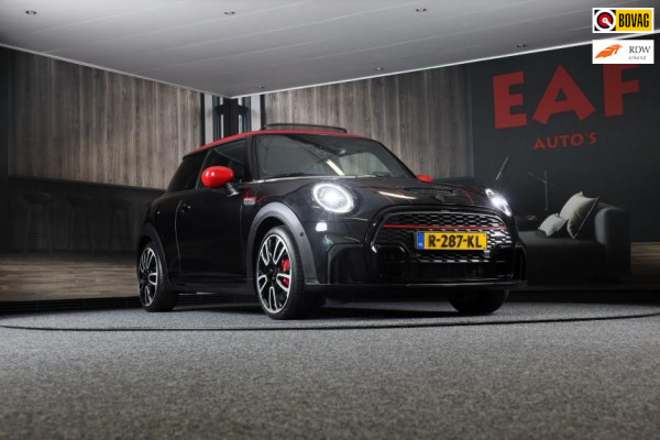 MINI Mini 2.0 John Cooper Works Essential / AUT / ACC / Head Up / HK / Leder / Camera / Navi / Panoramadak / Led / Pdc / 17 Inch