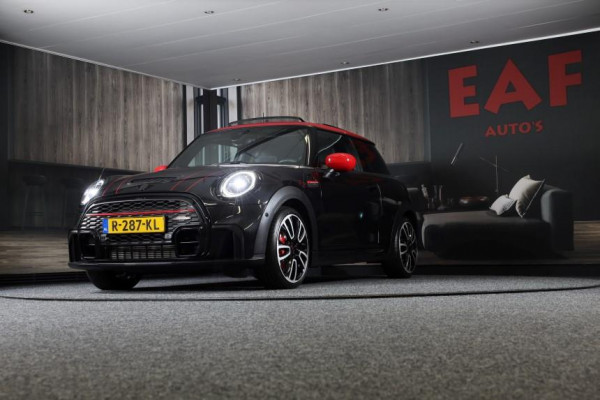 MINI Mini 2.0 John Cooper Works Essential / AUT / ACC / Head Up / HK / Leder / Camera / Navi / Panoramadak / Led / Pdc / 17 Inch