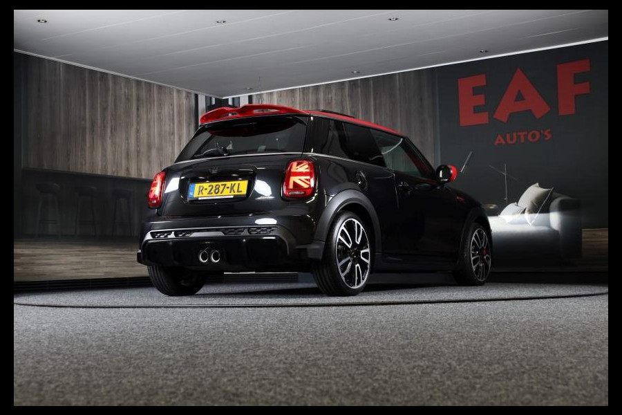 MINI Mini 2.0 John Cooper Works Essential / AUT / ACC / Head Up / HK / Leder / Camera / Navi / Panoramadak / Led / Pdc / 17 Inch