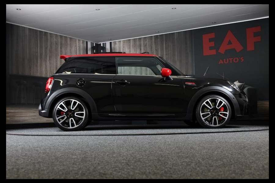 MINI Mini 2.0 John Cooper Works Essential / AUT / ACC / Head Up / HK / Leder / Camera / Navi / Panoramadak / Led / Pdc / 17 Inch