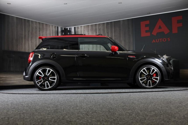 MINI Mini 2.0 John Cooper Works Essential / AUT / ACC / Head Up / HK / Leder / Camera / Navi / Panoramadak / Led / Pdc / 17 Inch