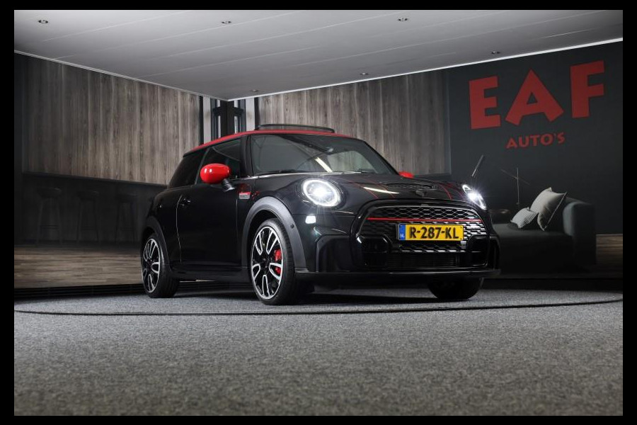 MINI Mini 2.0 John Cooper Works Essential / AUT / ACC / Head Up / HK / Leder / Camera / Navi / Panoramadak / Led / Pdc / 17 Inch