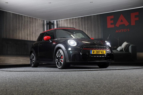 MINI Mini 2.0 John Cooper Works Essential / AUT / ACC / Head Up / HK / Leder / Camera / Navi / Panoramadak / Led / Pdc / 17 Inch