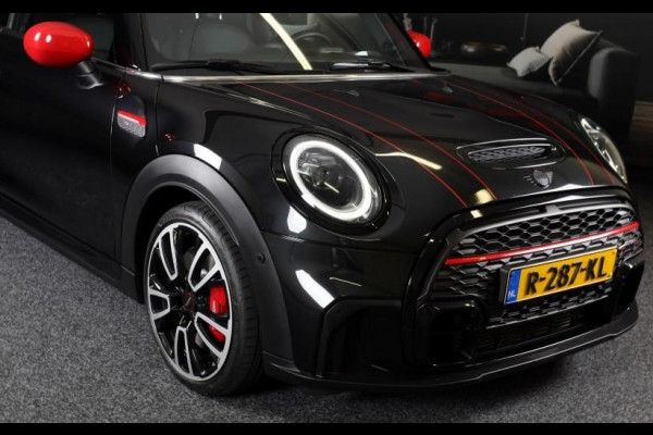 MINI Mini 2.0 John Cooper Works Essential / AUT / ACC / Head Up / HK / Leder / Camera / Navi / Panoramadak / Led / Pdc / 17 Inch