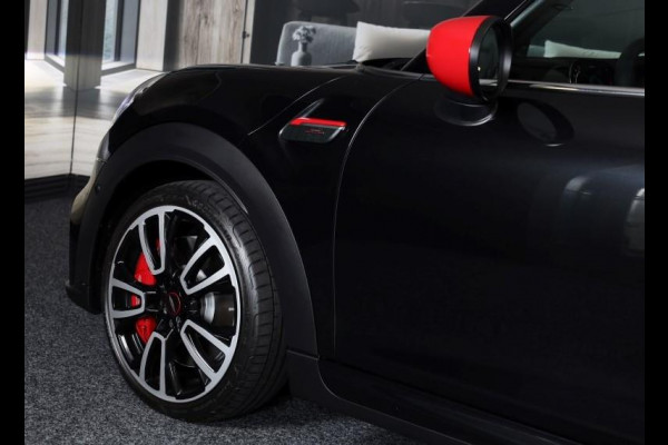 MINI Mini 2.0 John Cooper Works Essential / AUT / ACC / Head Up / HK / Leder / Camera / Navi / Panoramadak / Led / Pdc / 17 Inch