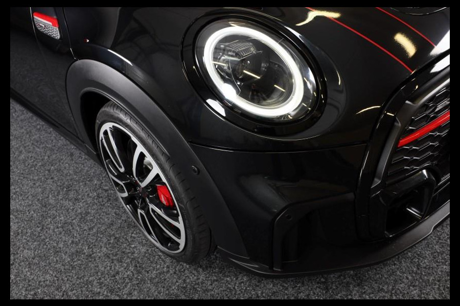 MINI Mini 2.0 John Cooper Works Essential / AUT / ACC / Head Up / HK / Leder / Camera / Navi / Panoramadak / Led / Pdc / 17 Inch