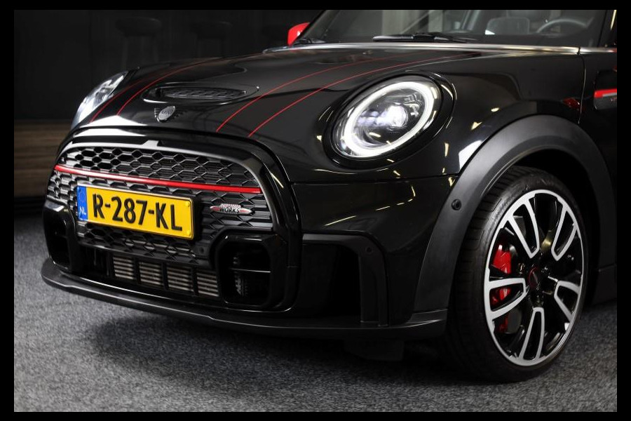 MINI Mini 2.0 John Cooper Works Essential / AUT / ACC / Head Up / HK / Leder / Camera / Navi / Panoramadak / Led / Pdc / 17 Inch