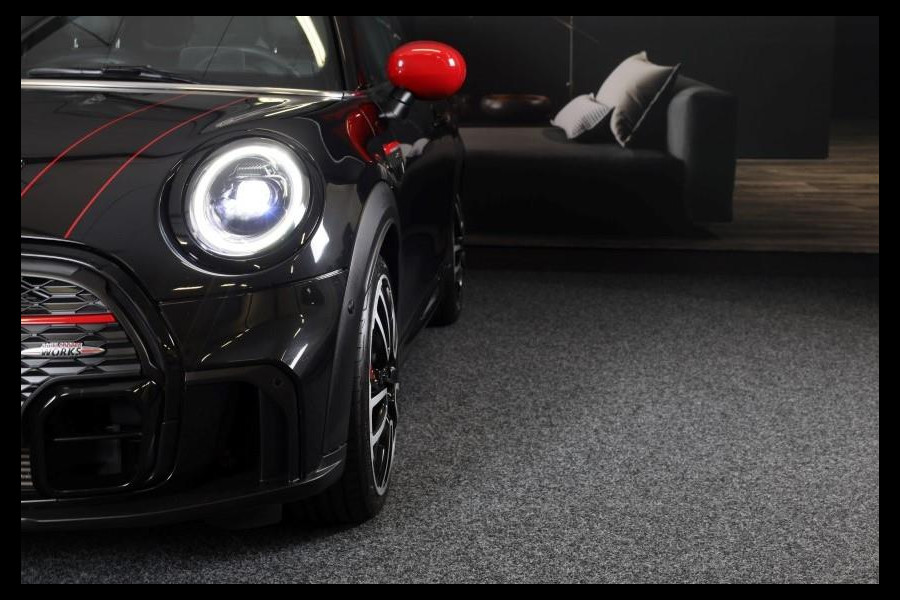 MINI Mini 2.0 John Cooper Works Essential / AUT / ACC / Head Up / HK / Leder / Camera / Navi / Panoramadak / Led / Pdc / 17 Inch