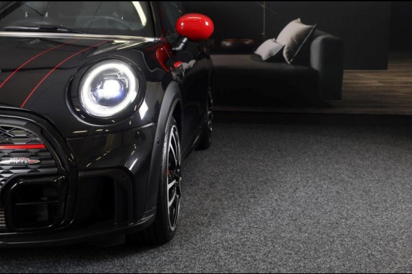 MINI Mini 2.0 John Cooper Works Essential / AUT / ACC / Head Up / HK / Leder / Camera / Navi / Panoramadak / Led / Pdc / 17 Inch