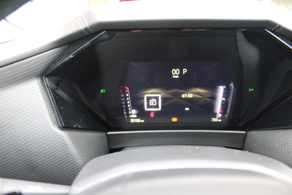 DS DS 4 1.2 130PK AUTOMAAT TROCADERO | HEAD UP DISPLAY | DODEHOEK BEWAKING | NAVIGATIE | DRAADLOZE APPLE CARPLAY/ANDROID AUTO | LED KOPLAMPEN | ACHTERUITRIJ CAMERA | 19" LICHTMETALEN VELGEN | ADAPTIVE CRUISE CONTROL |