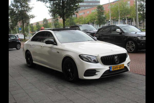 Mercedes-Benz E-Klasse 220 d AMG Distronic Pano