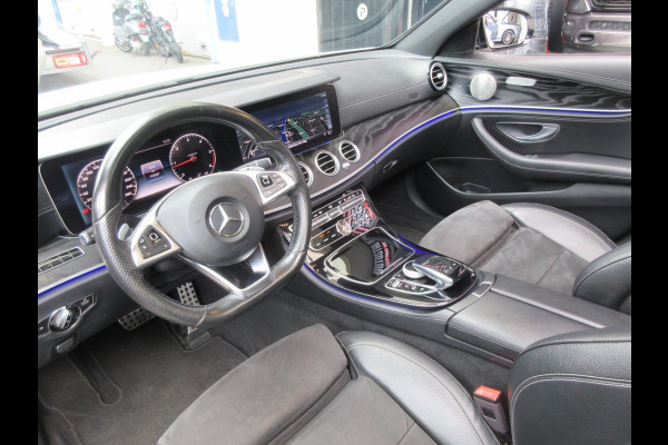 Mercedes-Benz E-Klasse 220 d AMG Distronic Pano