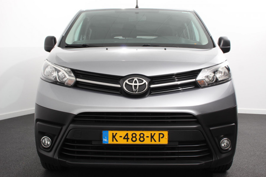 Toyota Proace Shuttle 2.0 D-4D Navigator Long | Automaat | |9 Persoons | Navigatie | Parkeersensoren | Carplay | Cruise Control | DAB |