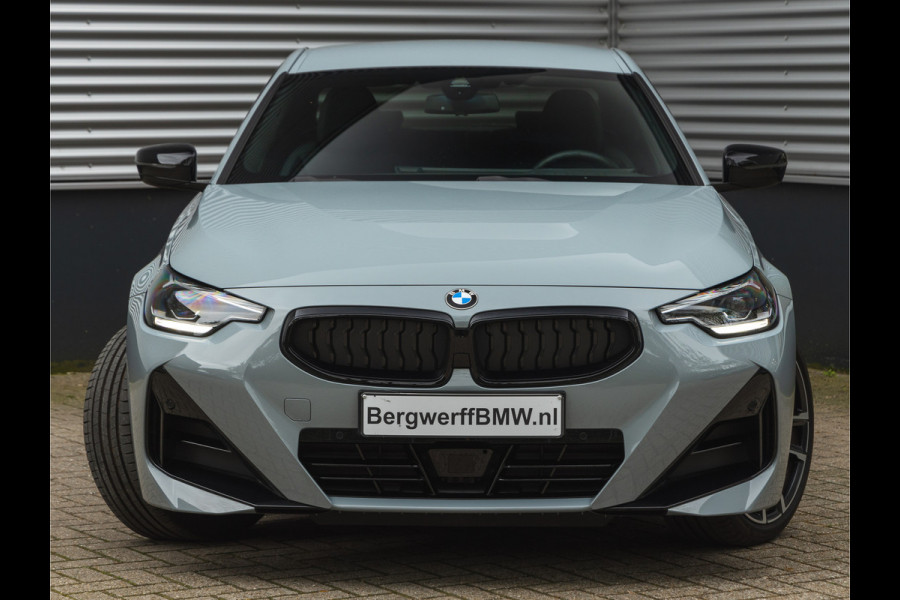 BMW 2 Serie Coupé 220i M-Sport - Widescreen - Camera - Stuurwiel Verwarmd - Hifi - Shadowline