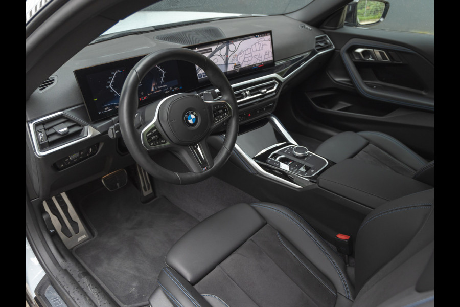 BMW 2 Serie Coupé 220i M-Sport - Widescreen - Camera - Stuurwiel Verwarmd - Hifi - Shadowline