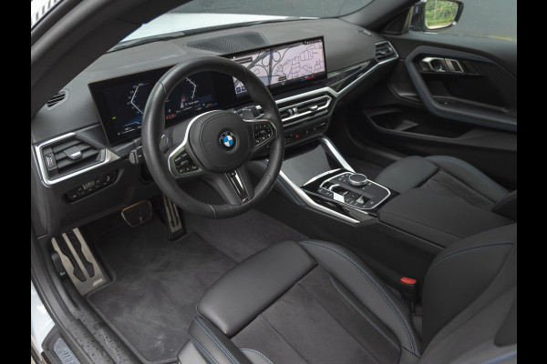 BMW 2 Serie Coupé 220i M-Sport - Widescreen - Camera - Stuurwiel Verwarmd - Hifi - Shadowline