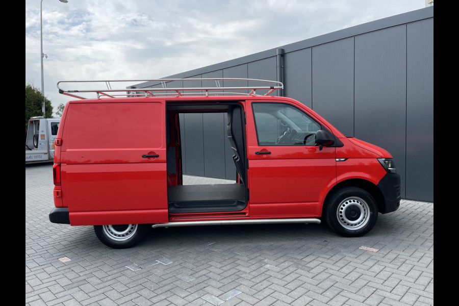 Volkswagen Transporter 2.0 TDI TRENDLINE EXECUTIVE / L1H1 / 2x SCHUIFDEUR / AIRCO / CRUISE / TREKHAAK / IMPERIAAL / 3-ZITS