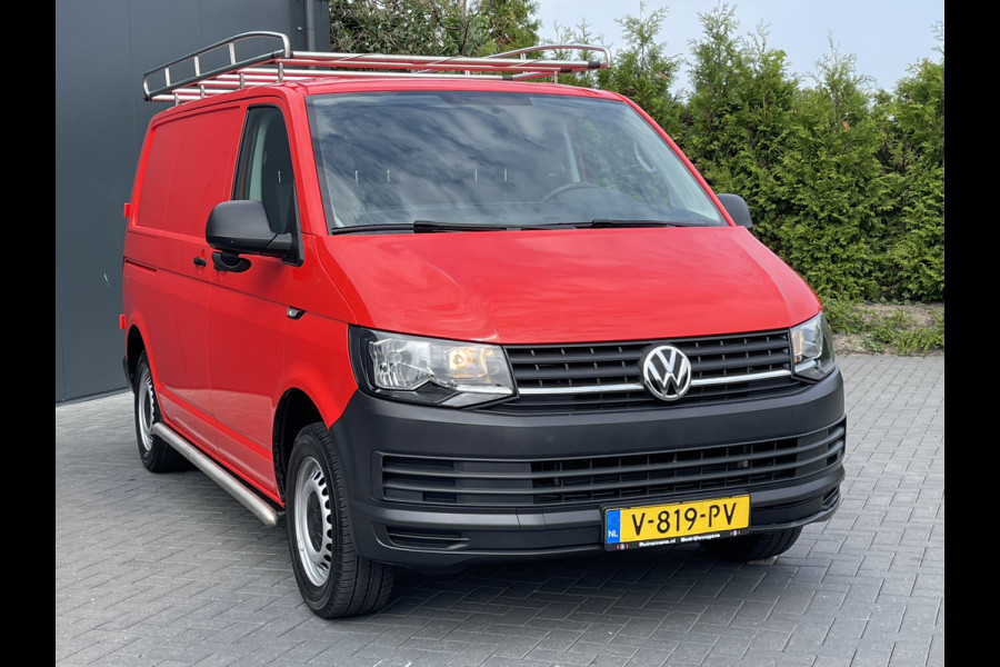 Volkswagen Transporter 2.0 TDI TRENDLINE EXECUTIVE / L1H1 / 2x SCHUIFDEUR / AIRCO / CRUISE / TREKHAAK / IMPERIAAL / 3-ZITS