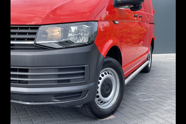 Volkswagen Transporter 2.0 TDI TRENDLINE EXECUTIVE / L1H1 / 2x SCHUIFDEUR / AIRCO / CRUISE / TREKHAAK / IMPERIAAL / 3-ZITS