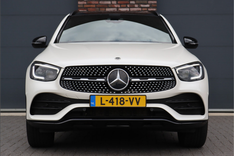 Mercedes-Benz GLC 300e 4MATIC AMG Line Aut9 | Panoramadak | Trekhaak | Multibeam LED | Nightpakket | Augmented Reality | Sfeerverlichting | Apple Carplay/Android Auto |