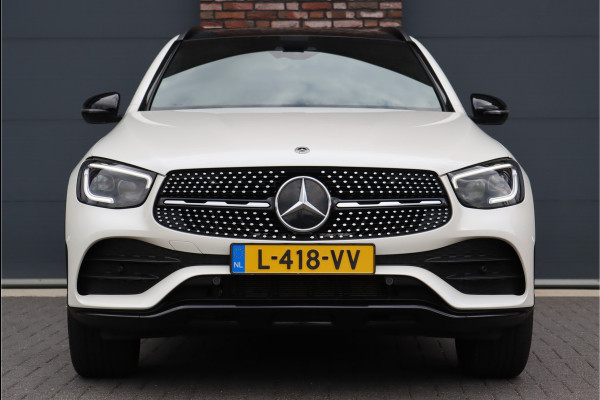 Mercedes-Benz GLC 300e 4MATIC AMG Line Aut9 | Panoramadak | Trekhaak | Multibeam LED | Nightpakket | Augmented Reality | Sfeerverlichting | Apple Carplay/Android Auto |