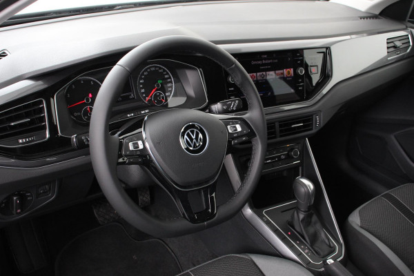 Volkswagen Polo 1.0 TSI DSG Highline Navigatie Climate Control Cruise Control DAB Bluetooth Lichtmetalen velgen