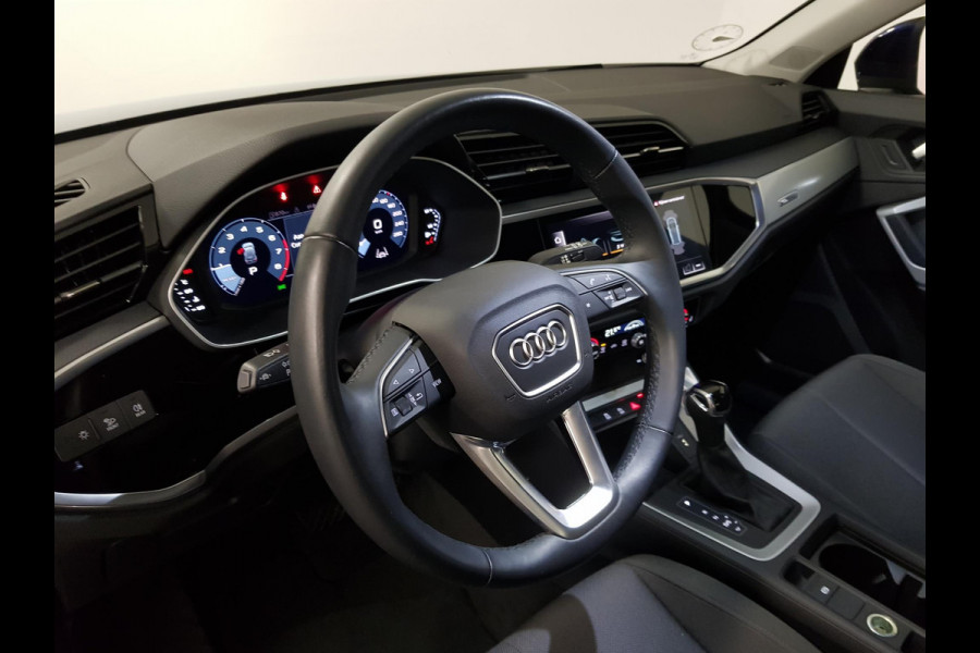 Audi Q3 35 TFSI 150pk S-Tronic Advanced Navigatie Climate Control Led DAB Cruise Control Adaptive Digitale Cockpit Parkeer sensoren Stoelverwarming