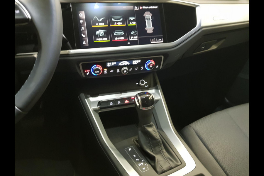 Audi Q3 35 TFSI 150pk S-Tronic Advanced Navigatie Climate Control Led DAB Cruise Control Adaptive Digitale Cockpit Parkeer sensoren Stoelverwarming