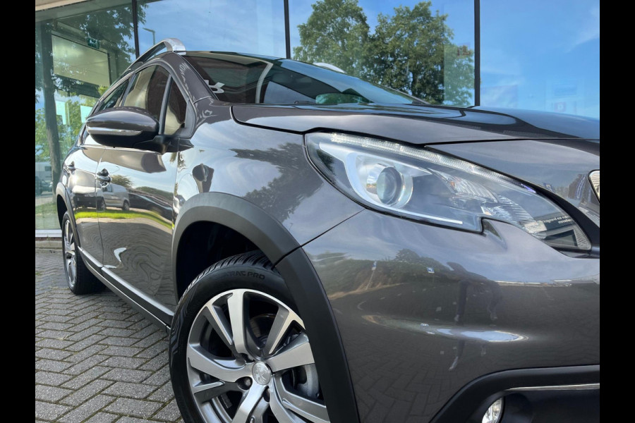 Peugeot 2008 1.2 PureTech 110PK Allure - Automaat- Navi - Panodak - Cruise - Half leder - Camera