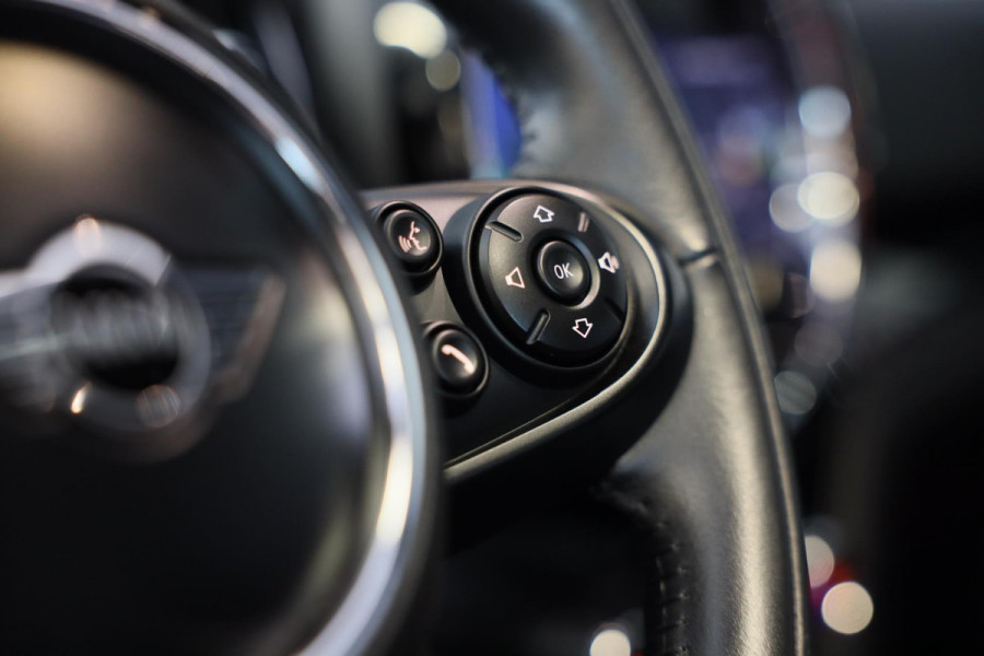 MINI Countryman 1.5 Cooper ALL4 Black Edition / AUT / Digital Cockpit / Navi / Ecc / Open Panoramadak / Led / Pdc / 19 Inch