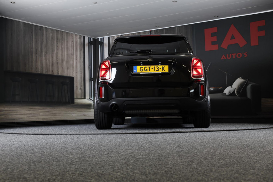 MINI Countryman 1.5 Cooper ALL4 Black Edition / AUT / Digital Cockpit / Navi / Ecc / Open Panoramadak / Led / Pdc / 19 Inch