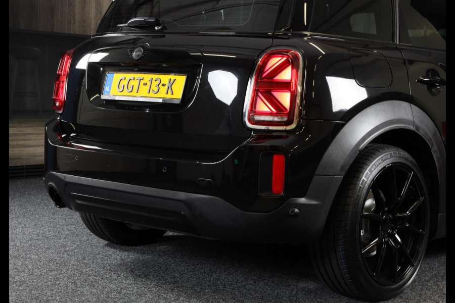 MINI Countryman 1.5 Cooper ALL4 Black Edition / AUT / Digital Cockpit / Navi / Ecc / Open Panoramadak / Led / Pdc / 19 Inch