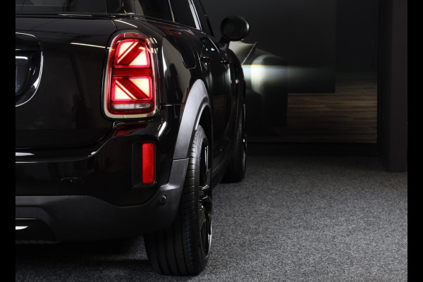 MINI Countryman 1.5 Cooper ALL4 Black Edition / AUT / Digital Cockpit / Navi / Ecc / Open Panoramadak / Led / Pdc / 19 Inch