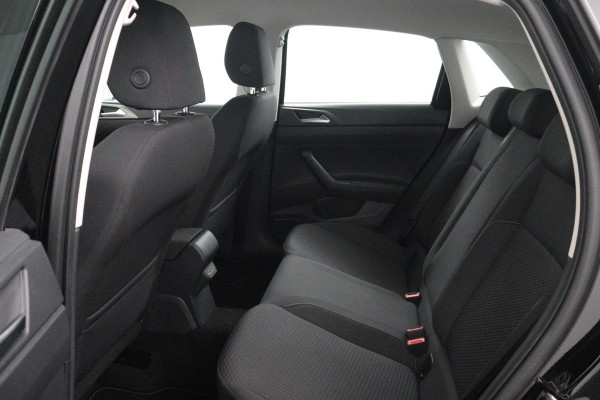 Volkswagen Polo 1.0 TSI Comfortline Business Automaat (NAVIGATIE, CAMERA, PARKEERSENSOREN, CARPLAY, 1e EIGENAAR, GOED ONDERHOUDEN)