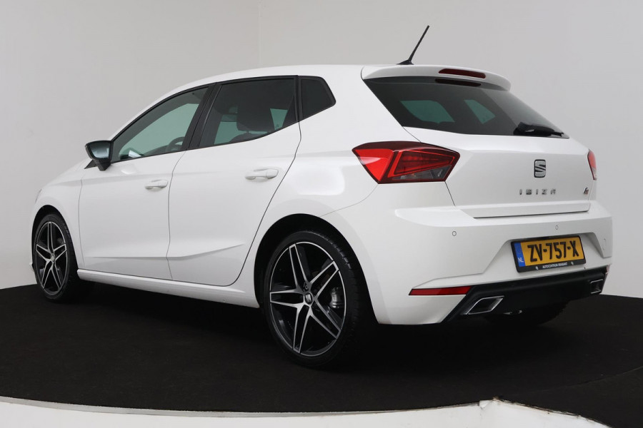 Seat Ibiza 1.0 TSI FR Business Intense Automaat (CAMERA, NAVIGATIE, LED, PDC, CLIMATE, CRUISE, NL-AUTO, GOED ONDERHOUDEN)