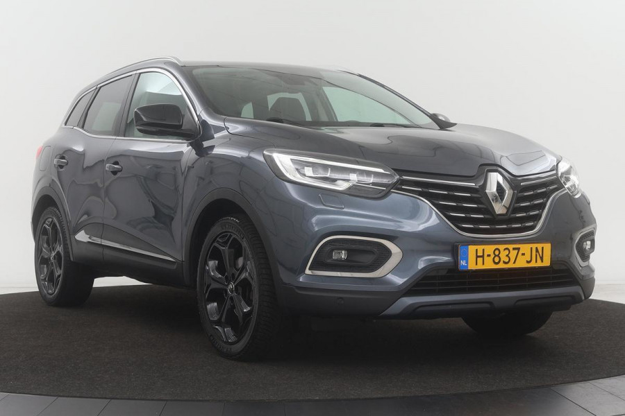 Renault Kadjar 1.3 TCe Black Edition | Panoramadak | Trekhaak | Park Assist | Carplay | Stoelverwarming | Bose | Camera | Alcantara | Full LED