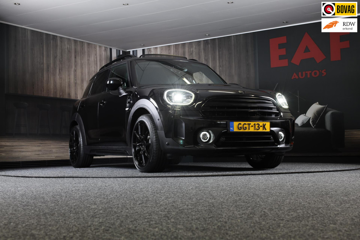 MINI Countryman 1.5 Cooper ALL4 Black Edition / AUT / Digital Cockpit / Navi / Ecc / Open Panoramadak / Led / Pdc / 19 Inch