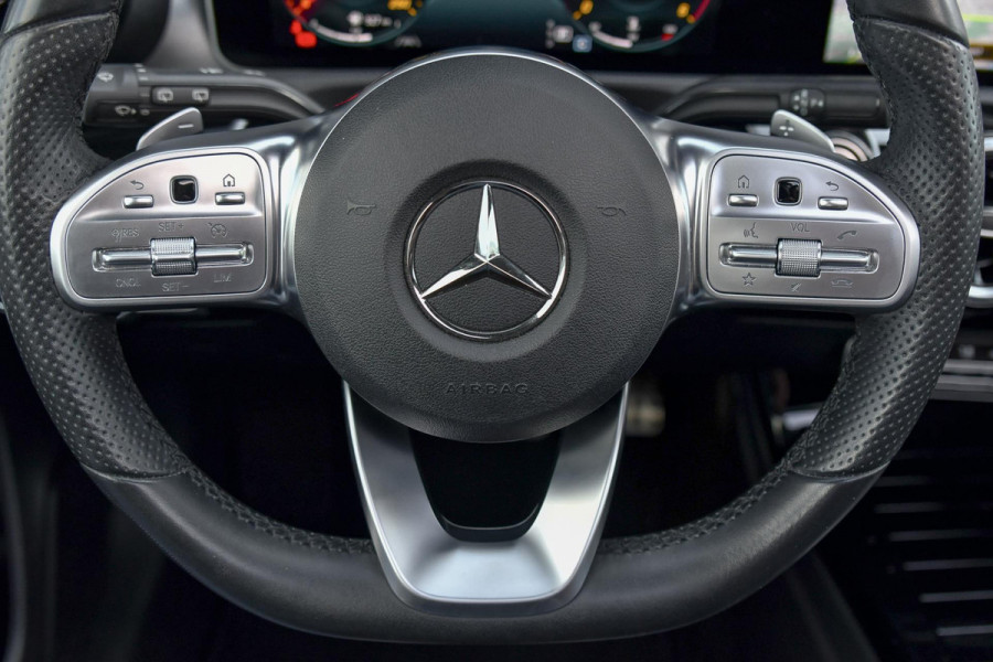 Mercedes-Benz A-Klasse 180 d AMG Night ed. Pano, Leder, Camera, CarPlay!