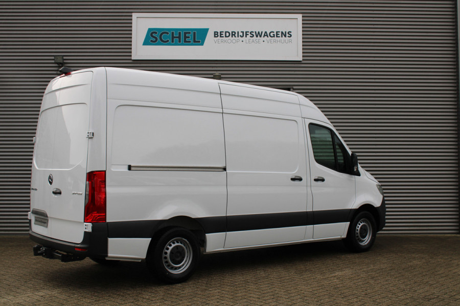 Mercedes-Benz Sprinter 317 CDI L2H2 Pro - Facelift - 3.5t Trekhaak - MBUX10 - Betimmering - DAB - Camera - Cruise - 270gr deuren - Rijklaar