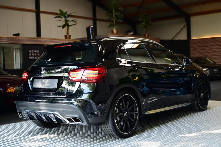 Mercedes-Benz GLA 45 AMG 4Matic - Panoramadak - Achteruitrijcamera - CarPlay - Parkeerassistent -