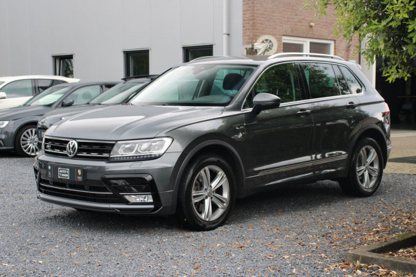 Volkswagen Tiguan 2.0 TSI 4Motion Highline Business R 180 PK ACC Trekhaak 360 Camera 18''