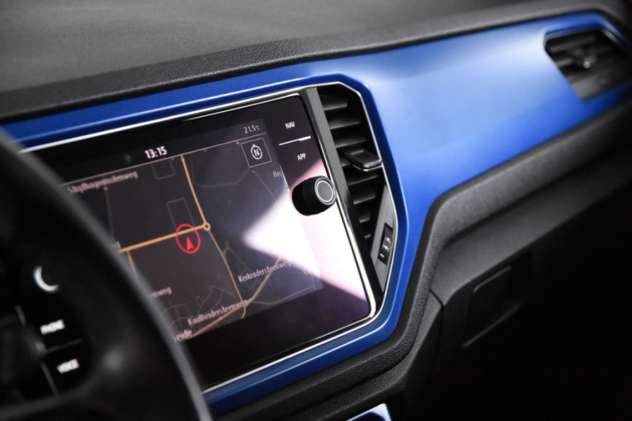 Volkswagen T-Roc *Panoramadak*Carplay*Navigatie*LED*DAB*