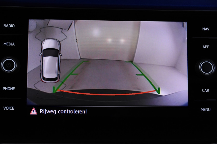 Volkswagen T-Roc *Panoramadak*Carplay*Navigatie*LED*DAB*