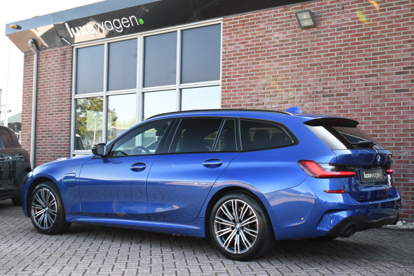 BMW 3 Serie Touring 330e M-Sport Pano Trekh ACC 360 H/K 4xStoelverw